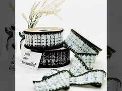 Klasyczny małe zapachowe muszelki wzór włosy krawędź pas