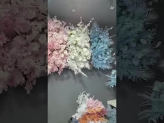 Niebo pełne liści, zielone rośliny, symulowane kwiaty, liście klonowe, dekoracja ślubna, miód