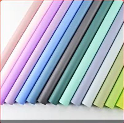 kupować Rozwiązanie do pakowania kwiatów Wodoszczelna kartka papierowa z opakowaniem celofanowym z twardych tworzyw sztucznych produkcja online