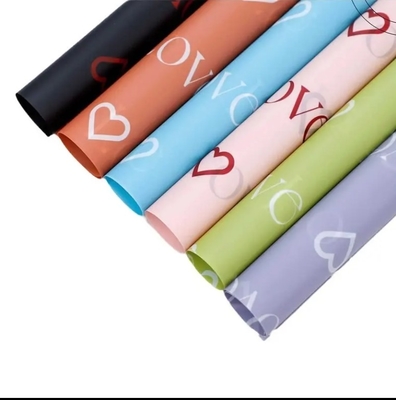 kupować 2024 Shinewrap Factory Nowy Design Forever Love Papier Owinięty wodoodporny Kwiaciarz bukiet Papier do pakowania świeżych kwiatów online manufacture