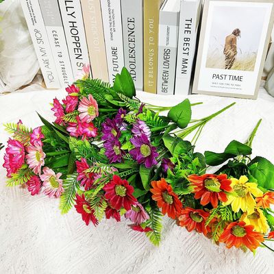 kupować Sztuczne kamyłki, małe margaretki i chryzantemy do dekoracji wnętrz i zewnętrznych produkcja online