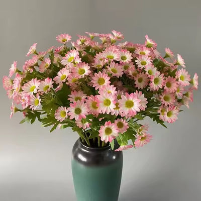 kupować Marguerite Flower Daisy Bouquet Silk Sztuczne Kwiaty Daisy Walentynki Kwiaty Dekoracja ślubna Rumianek produkcja online