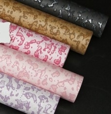 kupować Papier opakowaniowy z kwiatów w wzór Leoparda dla słodkich i pikantnych bukietów walentynkowych online manufacture