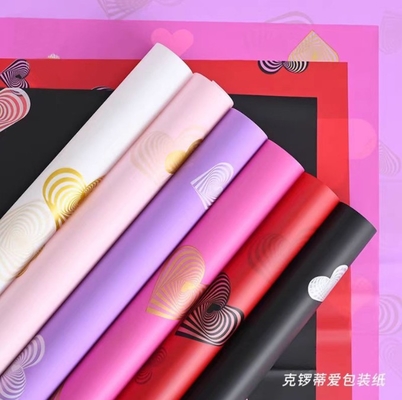 kupować Seria papieru do pakowania kwiatów Nosa Croti Love Flower DIY Opakowanie prezentowe Folia wodoodporna w kształcie serca Torba na bukiet kwiatów online manufacture