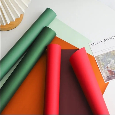 Dobra cena. Papier kolorowy papier do opakowań kwiatowych papier wodoodporny kwiatów bukiet opakowań papier do opakowań dla świeżych kwiatów hurtowy w Internecie