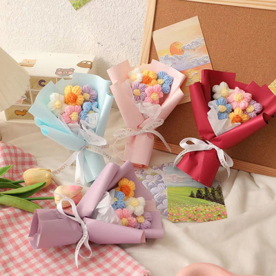 Dobra cena. Ręcznie złożony Puff Stitch Mini Knitt Bouquet Cute Yarn Flower Gift na urodziny / Walentynki jej Bestie w Internecie