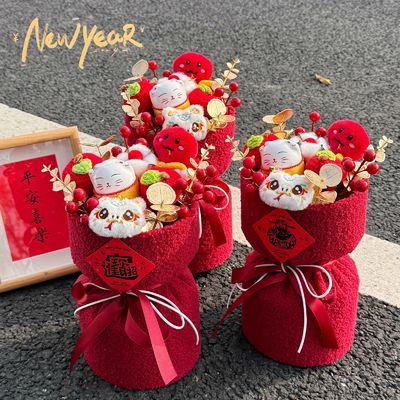 Dobra cena. Nowy styl Kwiaty Buletynki Powodzenia Prezenty Przytulka Wiadro Lucky Cat lalka Kwiaty Buletynki Święto Wiosny Pokój dzienny Dekoracje biurkowe w Internecie