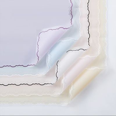 Dobra cena. Hua Yize pogrubiony wodoodporny chusteczek, papier do pakowania kwiatów, materiał do pakowania bukietu kwiatowego, linia falowa, papier Han Su w Internecie