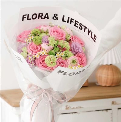 Dobra cena. Papier do pakowania kwiatowych bukietów wodoszczelny i prosty, biały angielski papier do pakowania kwiatów, kwiatowy papier perłowy, materiały podarunkowe i prezenty w Internecie