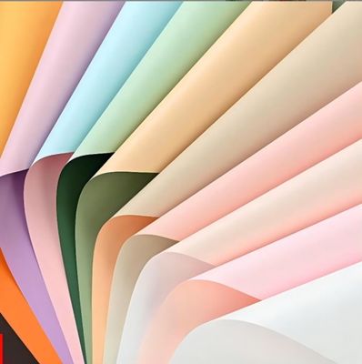 Dobra cena. Papier do pakowania kwiatów hurtowy, dwukolorowy papier wodoodporny Ouya, bukiety kwiatów, prezenty, materiały opakowaniowe do sklepów z kwiatami, papier do pakowania prezentów w Internecie