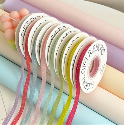 Polyester Dwustronna wstążka z kropkami 1cm/18m Idealna do ręcznego pakowania DIY Kwiaty bukiet i dekoracja łuku