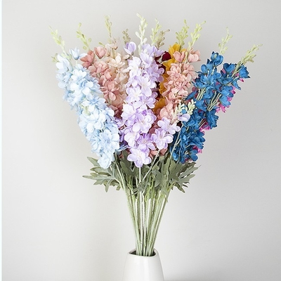 Dobra cena. Symulacja kwiatowa jaskółka trawa 2-forkowa pluska Wielka jaskółka wiatrówka Dekoracja domowa Fotografia ślubna Rekwizyty Fake Flower Wholesale w Internecie