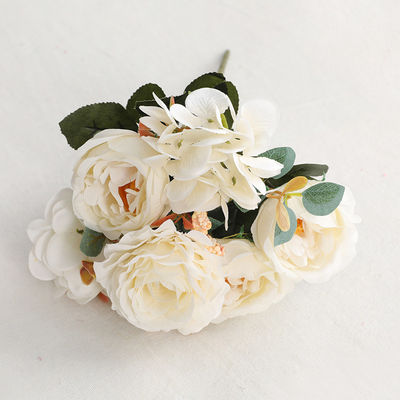 Dobra cena. Symulacja europejskiego stylu mały rączek bukiet róż, fałszywe kwiaty, salonowa dekoracja domu, symulacja bukiet 6 hortenzji, hibiskus róż w Internecie