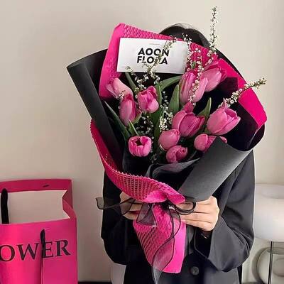 Dobra cena. Elegantny zachowany styl mieszany kwiatki bukiet kwiatów z róży i tulipanu 17×17×25cm ręcznie związany kwiatowy prezent na urodziny Dzień Matki w Internecie