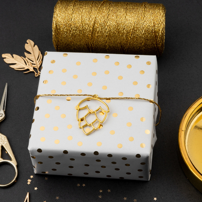 Dobra cena. Papier pakowy Spotty Gold Stripe 85GSM Dostosowany do opakowania prezentowego w Internecie